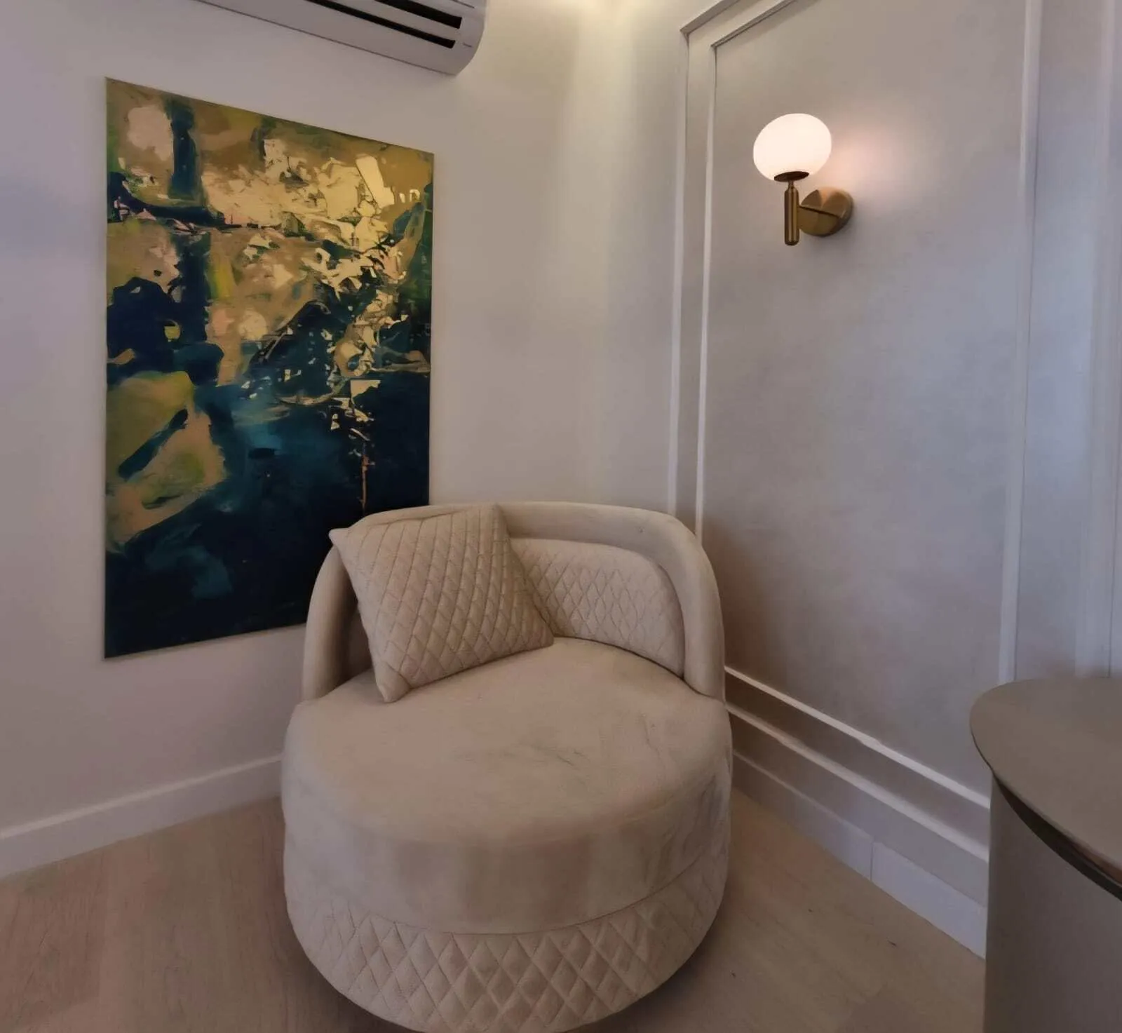Lounge feature wall